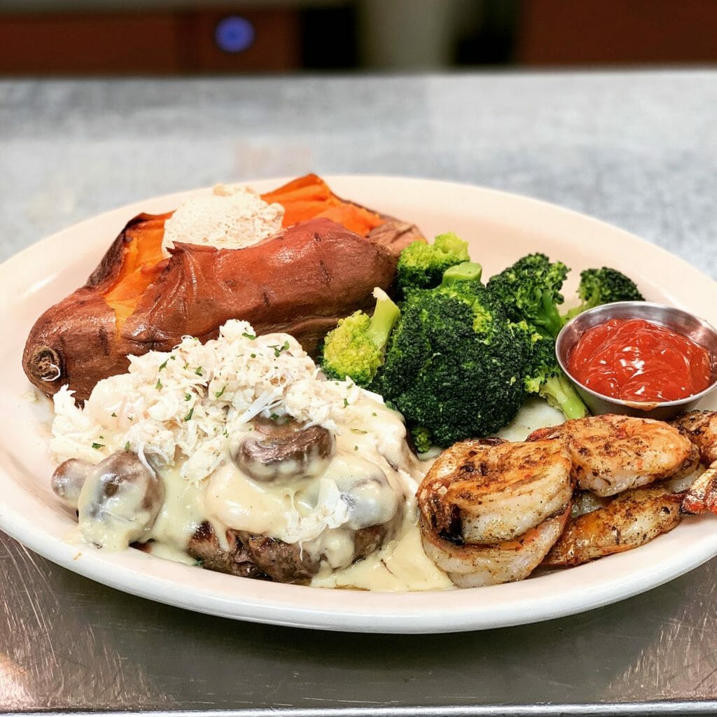 Shakers Restaurant LYH Lynchburg Tourism