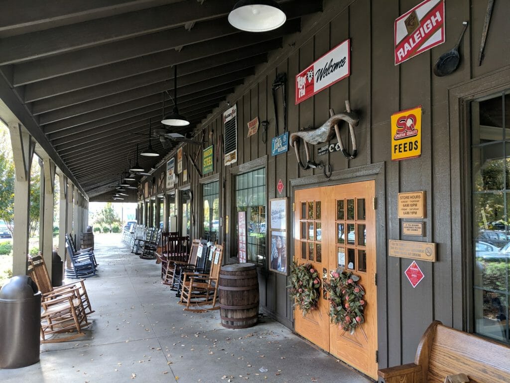 Cracker Barrel Old Country Store LYH Lynchburg Tourism