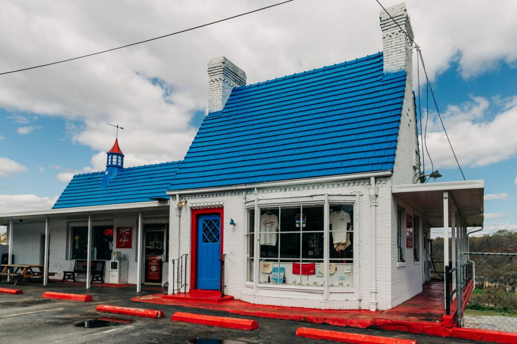 The legendary Texas Inn in Lynchburg, VA